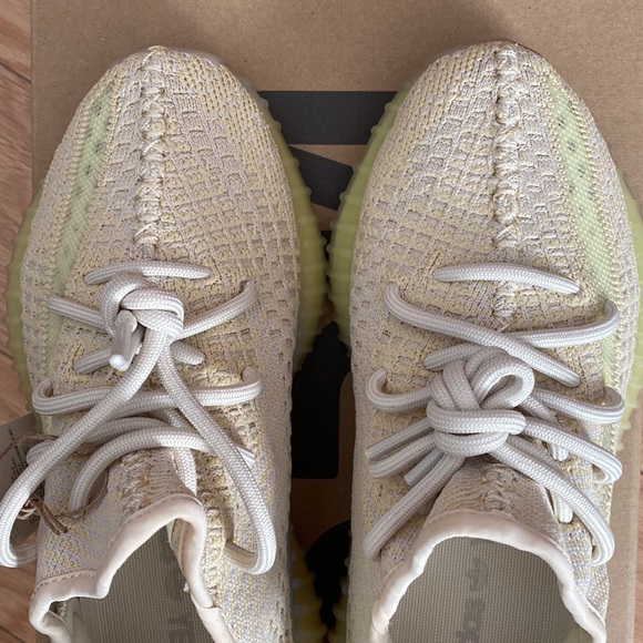 YEEZY Boost 350 V2 - Picture 7 of 11